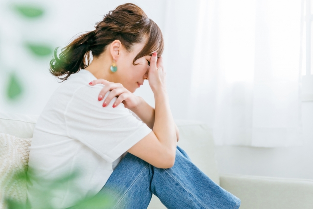 更年期におこる頭痛がつらい…対処法を徹底解説
